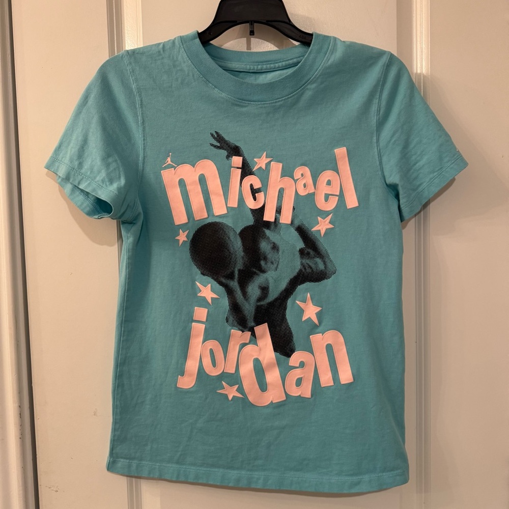 Air Jordan Women’s XS T-Shirt Graphic Tee